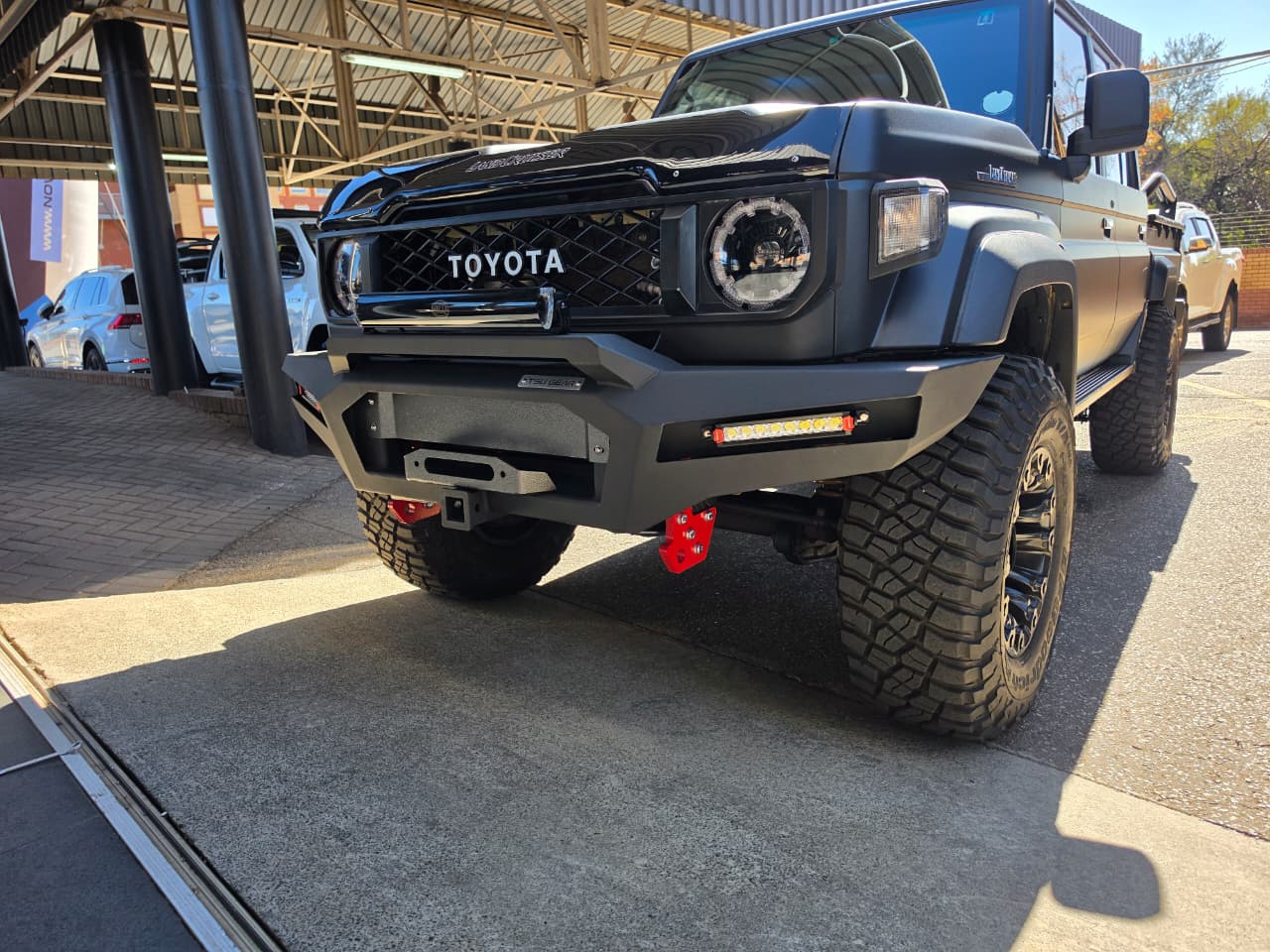 Land Cruiser 79 front replacement bumper - Nudge bar