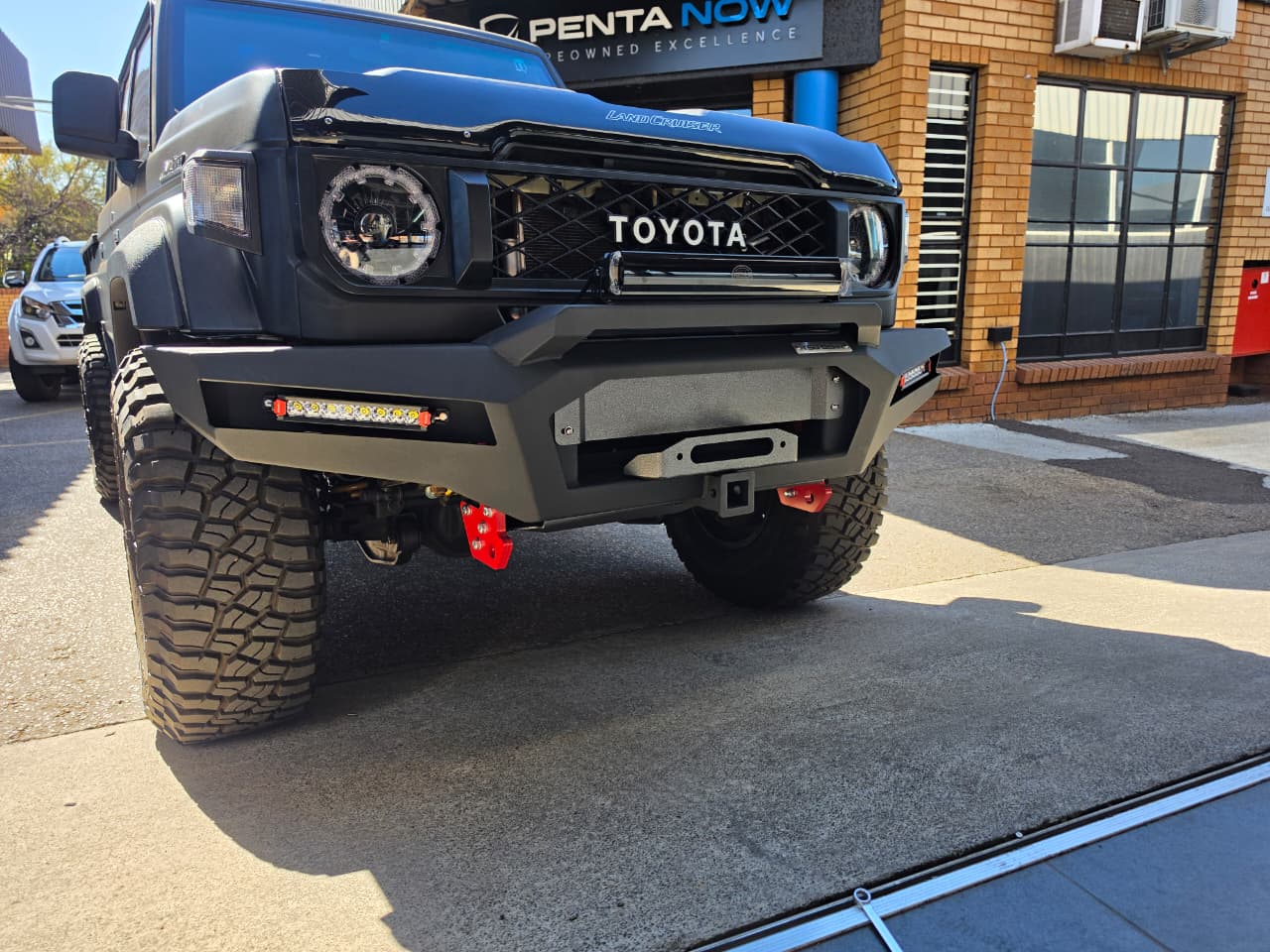 Land Cruiser 79 front replacement bumper - Nudge bar